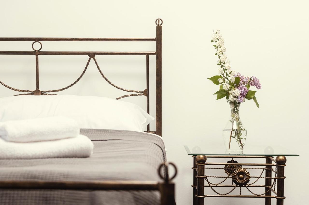 Hotel Ostende Chocerady المظهر الخارجي الصورة