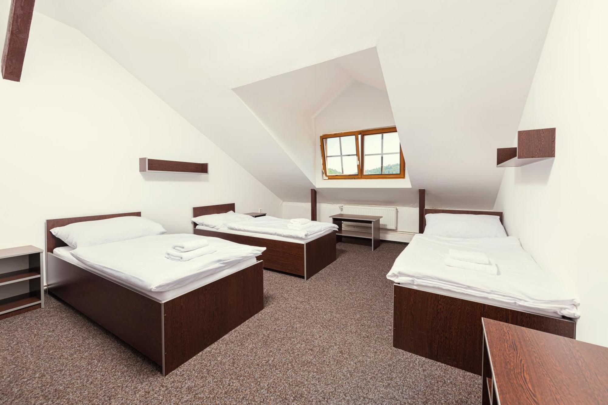 Hotel Ostende Chocerady المظهر الخارجي الصورة