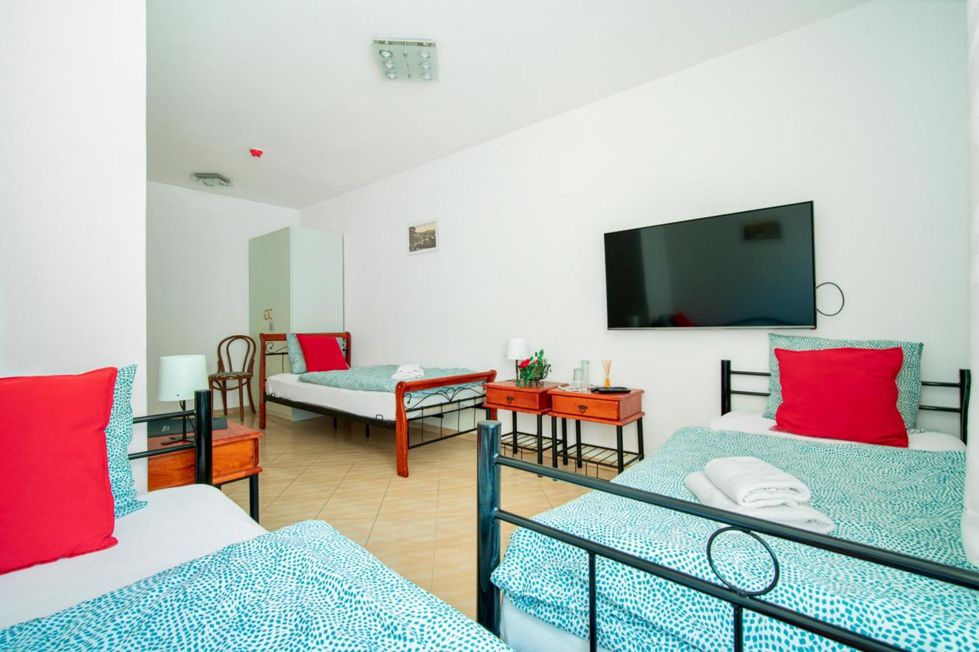 Hotel Ostende Chocerady المظهر الخارجي الصورة