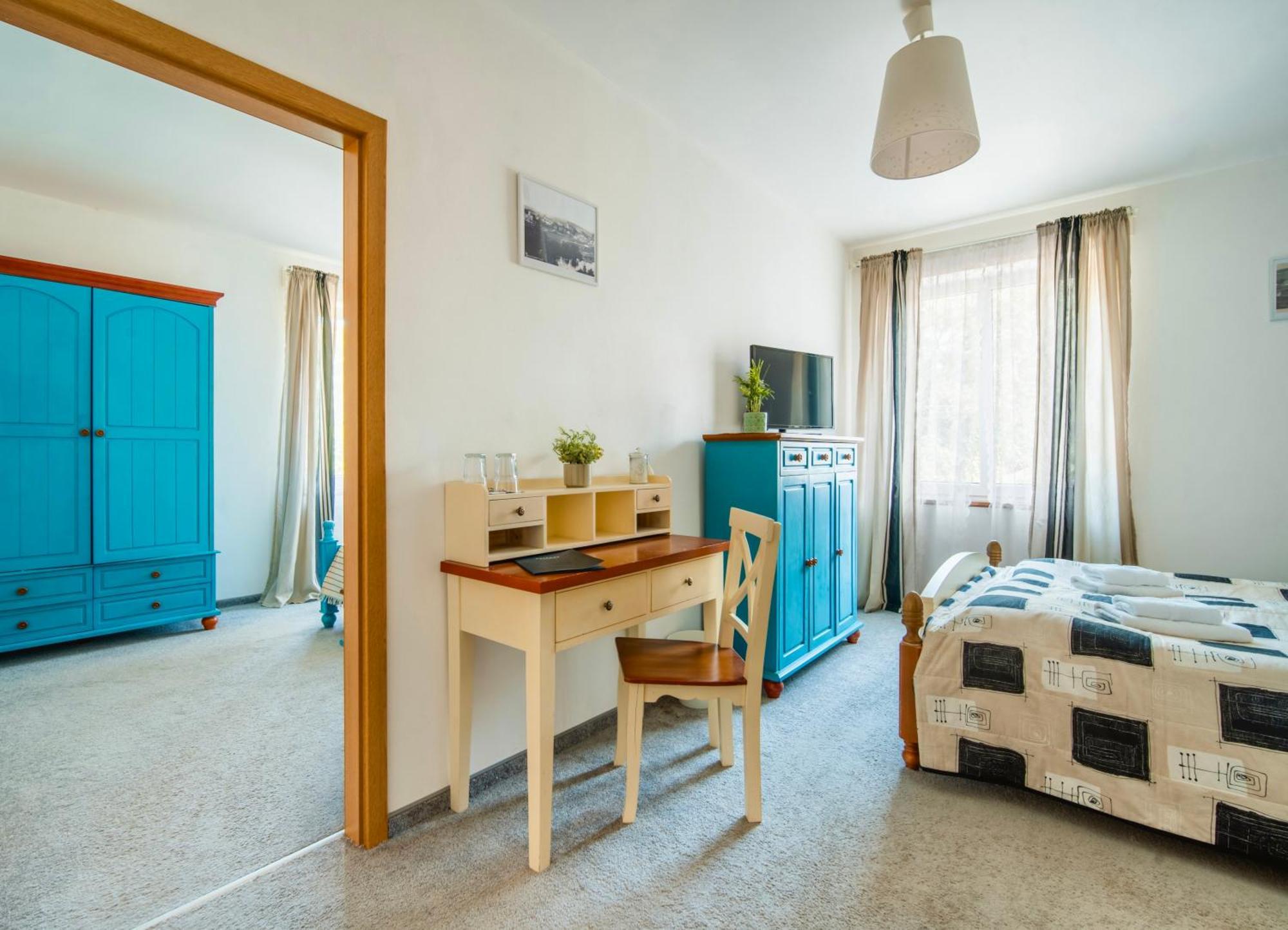Hotel Ostende Chocerady المظهر الخارجي الصورة