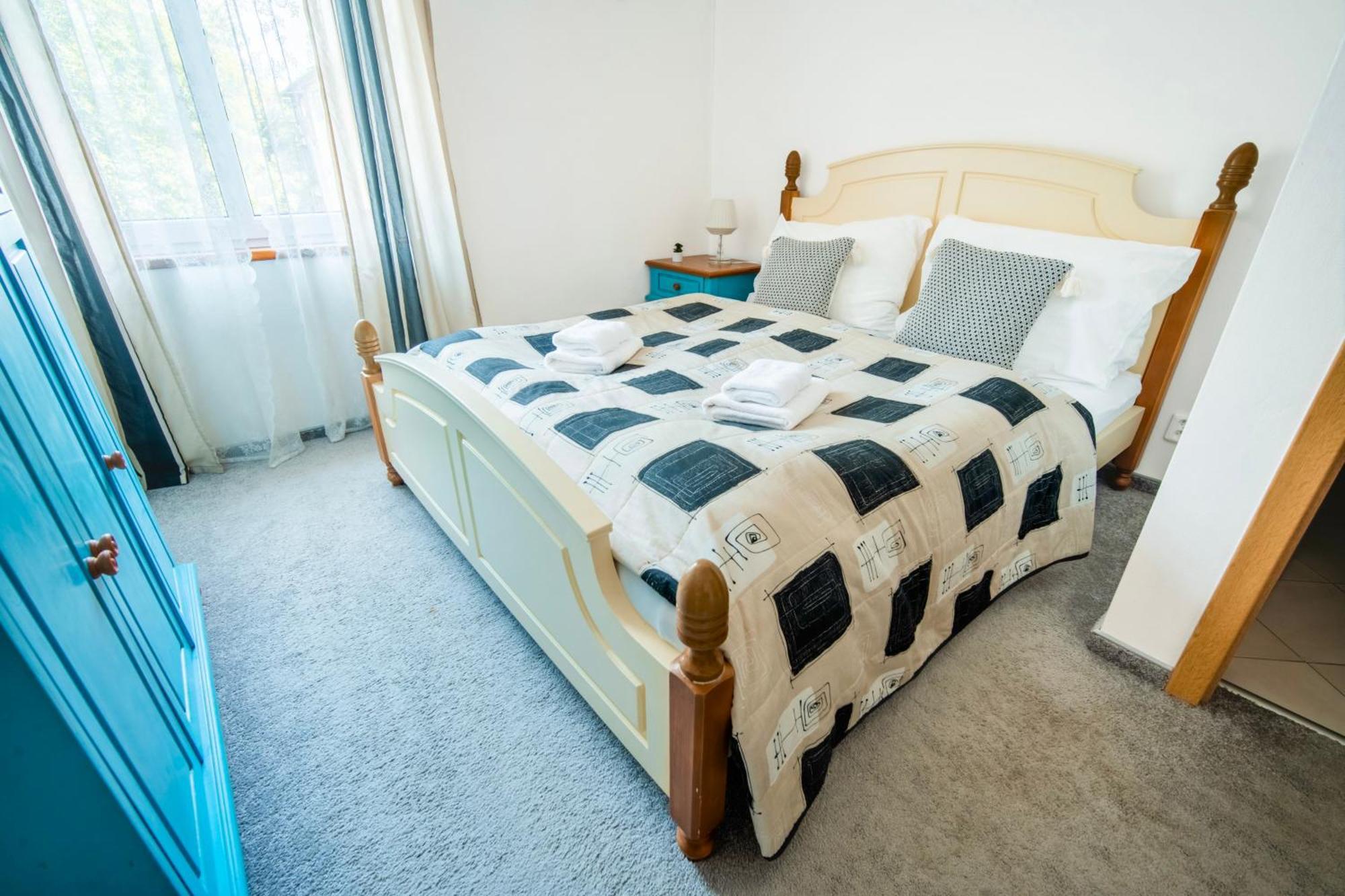 Hotel Ostende Chocerady المظهر الخارجي الصورة